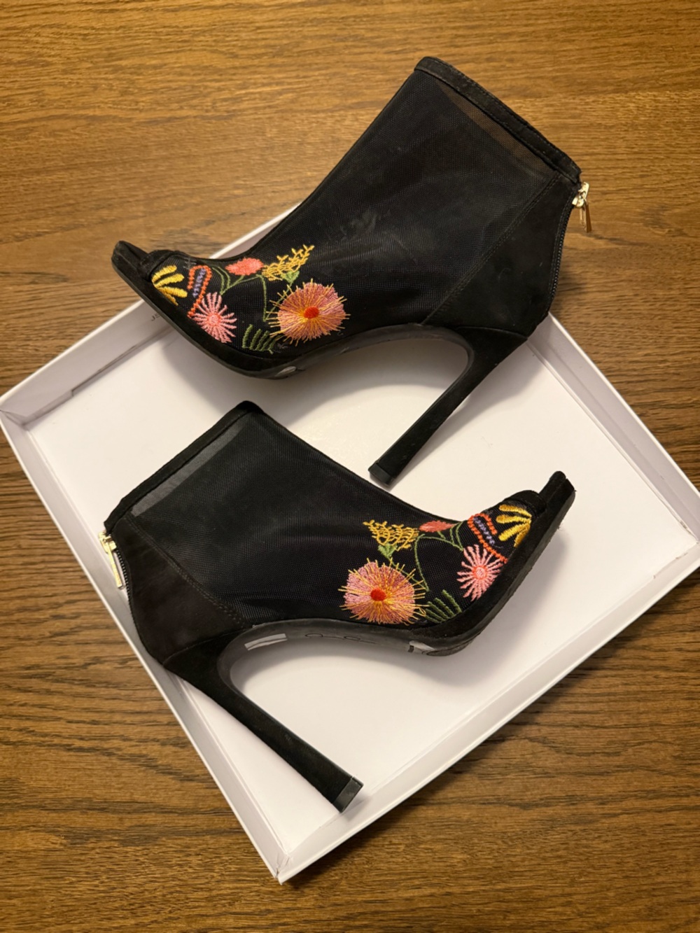 Jessica Simpson JS-Pascall black Embroidered Floral Peep-Toe Stiletto Booties - Picture 2 of 6